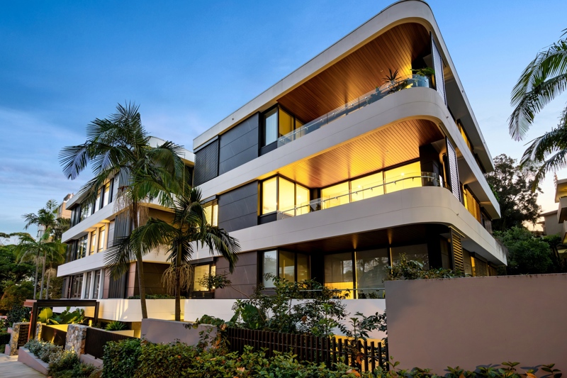 16 203 100 Spofforth 518 Retouched